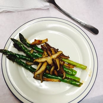 Midtown Eats - Tapas: Sesame asparagus & sautéed mushrooms - American Near Me - Newport News, Virginia Midtown Eats - Tapas: Sesame asparagus & sautéed mushrooms - American Near Me - Newport News, Virginia