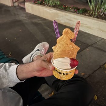 Somisomi - Yummy - Ice Cream & Frozen Yogurt Near Me - Fullerton, California Somisomi - Yummy - Ice Cream & Frozen Yogurt Near Me - Fullerton, California