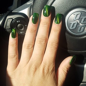 Golden Nails & Spa - Emerald green cat eye - Nail Salons Near Me - Berkeley, California