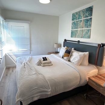 Marbella - Vacation Rentals Near Me - Oceanside, California