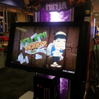 Chuck E. Cheese - Fruit Ninja - Pizza Near Me - Pasadena, California