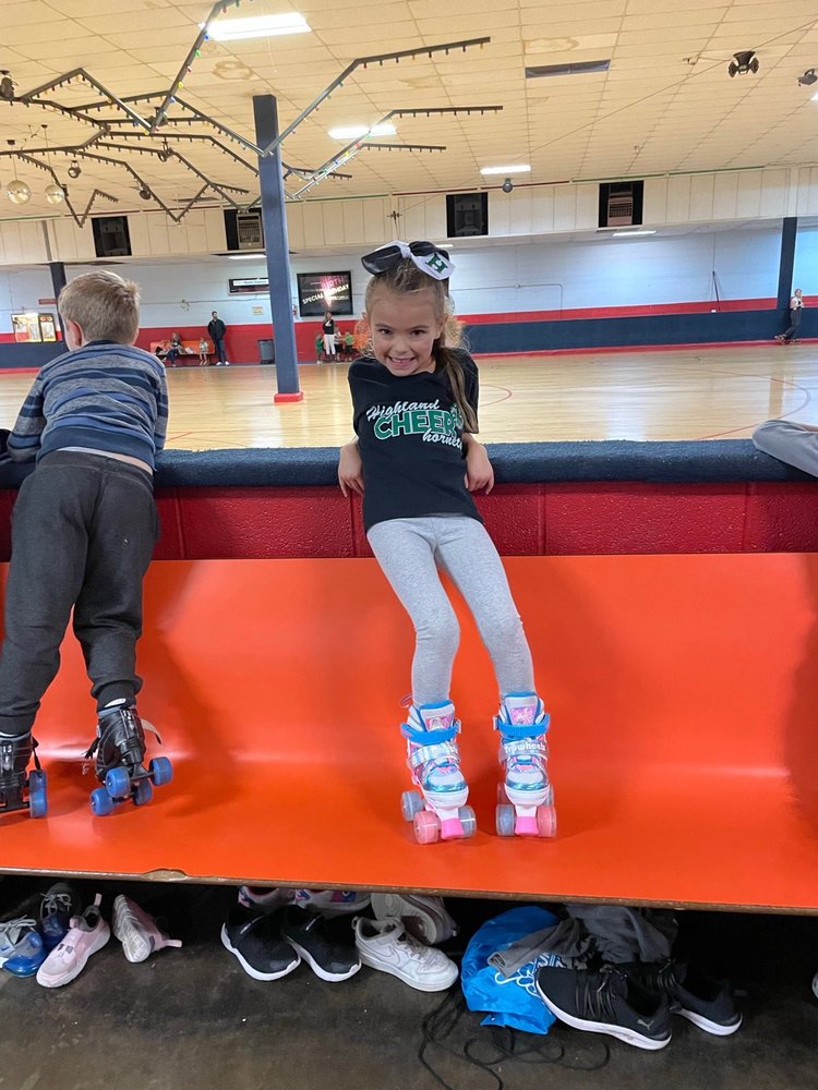 BRUNSWICK SKATE STATION Updated October 2024 14 Photos & 19 Reviews