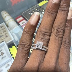 Lucky Pawn & Jewelry - Diamond ring