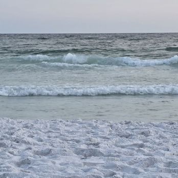 Wingate By Wyndham Destin - White powder sand and clear blue water. - Hotels Near Me - Destin, Florida Wingate By Wyndham Destin - White powder sand and clear blue water. - Hotels Near Me - Destin, Florida