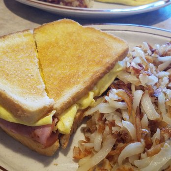 Randy's Family Restaurant - Breakfast sandwich with a side of hash browns - American Near Me - Eau Claire, Wisconsin Randy's Family Restaurant - Breakfast sandwich with a side of hash browns - American Near Me - Eau Claire, Wisconsin