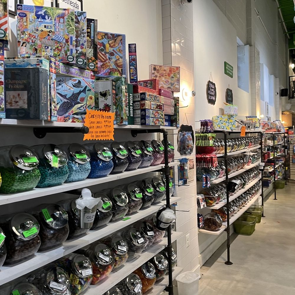 Henry's Sweet Retreat - Candy Stores Near Me - Bethesda, Maryland
