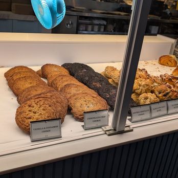 Oh La La - More sweet treats - Bakeries Near Me - Pasadena, California Oh La La - More sweet treats - Bakeries Near Me - Pasadena, California