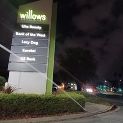 Willows Shopping Center