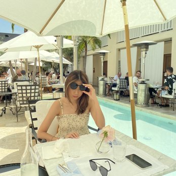 Cara Hotel - Pool side area - Hotels Near Me - Los Angeles, California