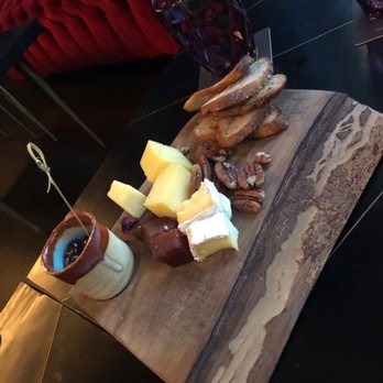 Búho Bar - Cheese board - Cocktail Bars Near Me - Charlotte, North Carolina