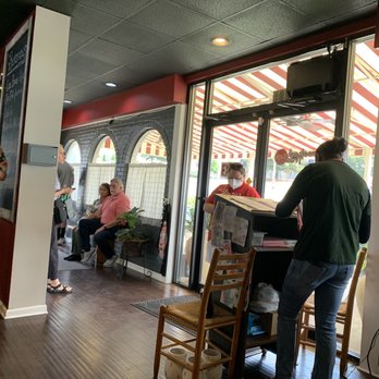 Crooked Tree Cafe - Waiting line - Cafes Near Me - Marietta, Georgia Crooked Tree Cafe - Waiting line - Cafes Near Me - Marietta, Georgia