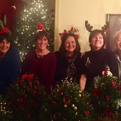 Gardens of the Blue Ridge - Group on boxwood night! Great product , superb service!