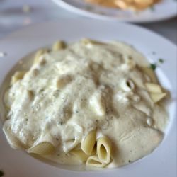 Luigi's Italian Restaurant - Penne Alfredo