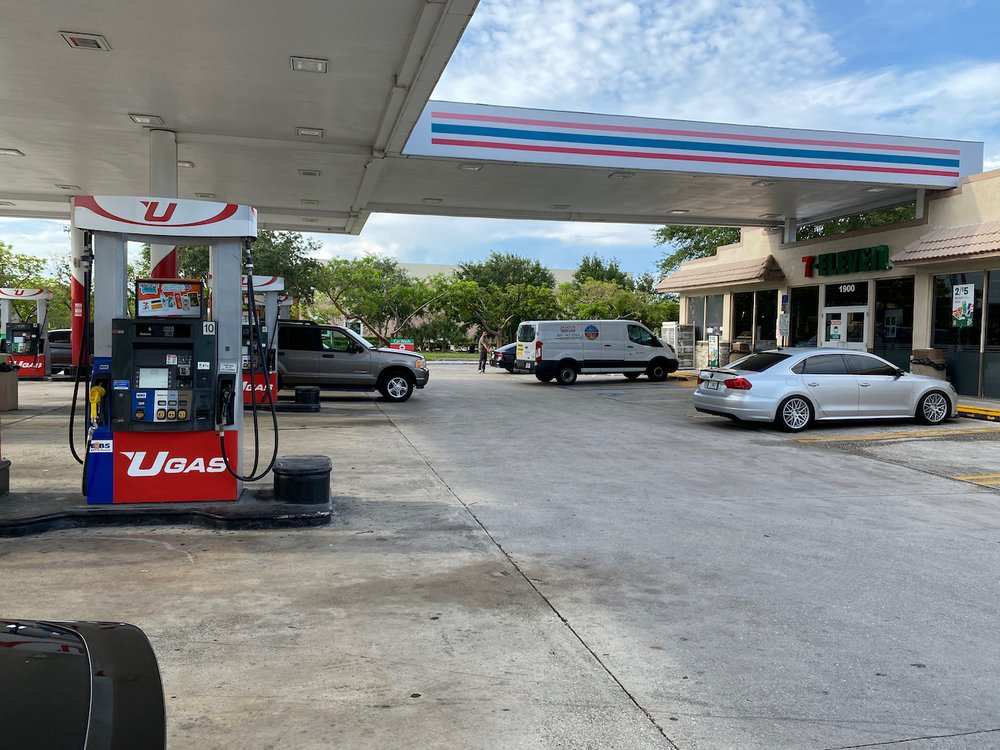 7ELEVEN Updated May 2024 1900 S Powerline Rd, Deerfield Beach