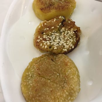 功德林上海素食 - Pumpkin red bean paste patties/ this is a special item and so great! We got two orders. Must try- not overly sweet at all - Vegetarian Near Me - Hong Kong, HK