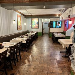 New David's Mexican Grill - Interior decor