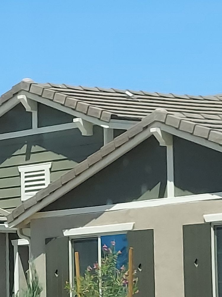 Slide of Huertas roofing