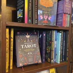 Itinerant Literate Books