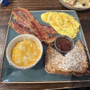 First Watch Matthews - Breakfast & Brunch Near Me - Matthews, North Carolina