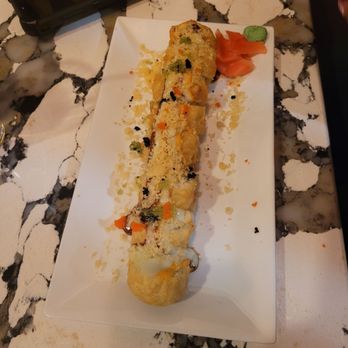 Viet Thai Cafe - Tsunami roll - Thai Near Me - York, Pennsylvania