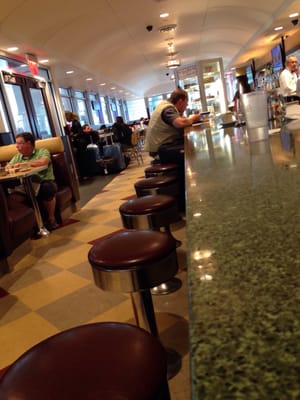 Central Diner by null