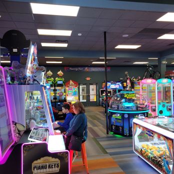 Fundaes Arcade - Arcade 2 - Ice Cream & Frozen Yogurt Near Me - Chesterfield, New Jersey