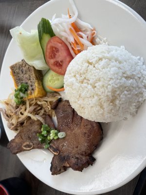 Huong Que Vietnamese Restaurant by null