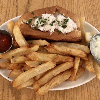 Fishwives - Maryland Blue Crab Jumbo Cake - Seafood Near Me - Pasadena, California