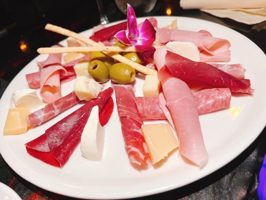 Incontro Italian Cuisine Steakhouse by null