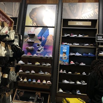 Vans - Shoe Stores Near Me - Orlando, Florida