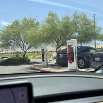 Tesla Supercharger Station - Tejon Ranch - Some super chargers have shade - EV Charging Stations Near Me - Lebec, California Tesla Supercharger Station - Tejon Ranch - Some super chargers have shade - EV Charging Stations Near Me - Lebec, California