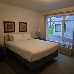 Meadow Lake Resort - Primary Bedroom - Queen bed
