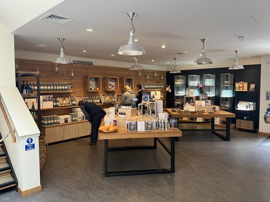 Isle of Harris Distillery by null