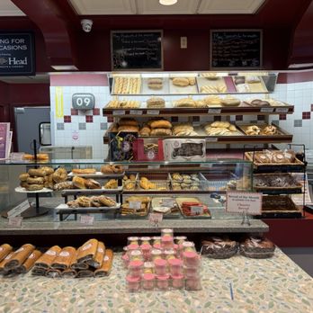 La Bon Bake Shoppes - Bakeries Near Me - Edison, New Jersey
