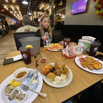 Captain Jim's Seafood Buffet - Was ok for a buffet, decent selection ,staff where super friendly! But overall 2 star - Seafood Near Me - Pigeon Forge, Tennessee