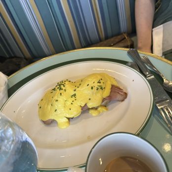 Sadelle's - Eggs Benedict Ham - Breakfast & Brunch Near Me - Las Vegas, Nevada Sadelle's - Eggs Benedict Ham - Breakfast & Brunch Near Me - Las Vegas, Nevada
