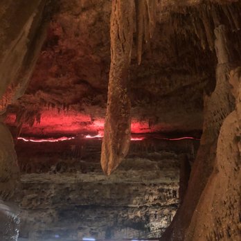 Meramec Caverns - Stalactites - Tours Near Me - Sullivan, Missouri