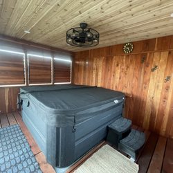 Close the barn doors and it is totally enclosed. Can use the hot tub no matter how bad the weather.