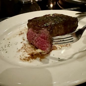 Little Joe’s Steakhouse - New York Strip (medium temp) - VN - Steakhouses Near Me - Honolulu, Hawaii