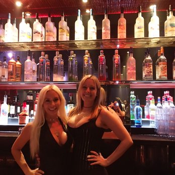 Avalon Mohegan Sun - two women standing in front of a bar - Dance Clubs Near Me - Uncasville, Connecticut Avalon Mohegan Sun - two women standing in front of a bar - Dance Clubs Near Me - Uncasville, Connecticut