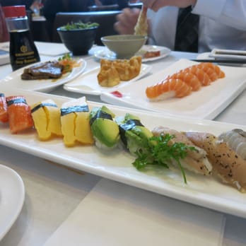 K&B Sushi - Assorted sushi pieces - Sushi Bars Near Me - Oakville, Ontario