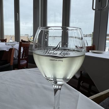 Harbor Lights - Sauvignon blanc - Seafood Near Me - Norwalk, Connecticut Harbor Lights - Sauvignon blanc - Seafood Near Me - Norwalk, Connecticut