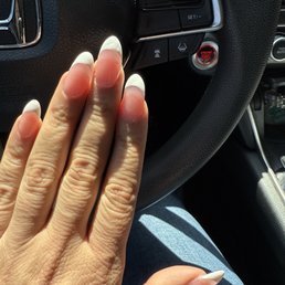 I asked For skinny almond French tip idk what this is I asked For skinny almond French tip idk what this is
