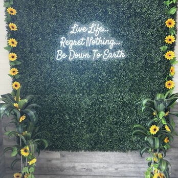 Down to earth - The decor - Juice Bars & Smoothies Near Me - Corona, California Down to earth - The decor - Juice Bars & Smoothies Near Me - Corona, California