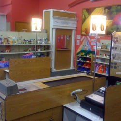 Kid 'n' Stuff - Grocery store with real working registers