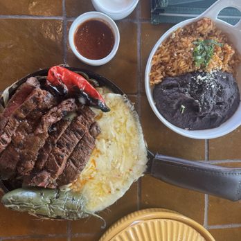 Ometeo - Steak fajitas - Tex-Mex Near Me - Tysons, Virginia Ometeo - Steak fajitas - Tex-Mex Near Me - Tysons, Virginia