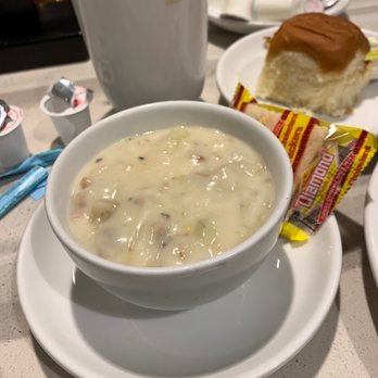 Zippy's Makiki - Clam chowder - Diners Near Me - Honolulu, Hawaii Zippy's Makiki - Clam chowder - Diners Near Me - Honolulu, Hawaii