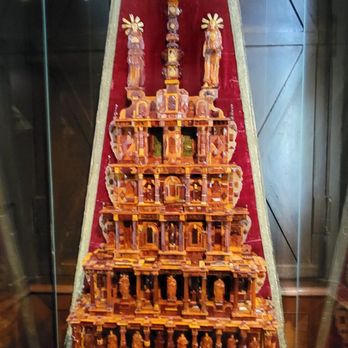 Schatzkammer - Amber Altar- 1640/45 - Museums Near Me - Vienna, 9