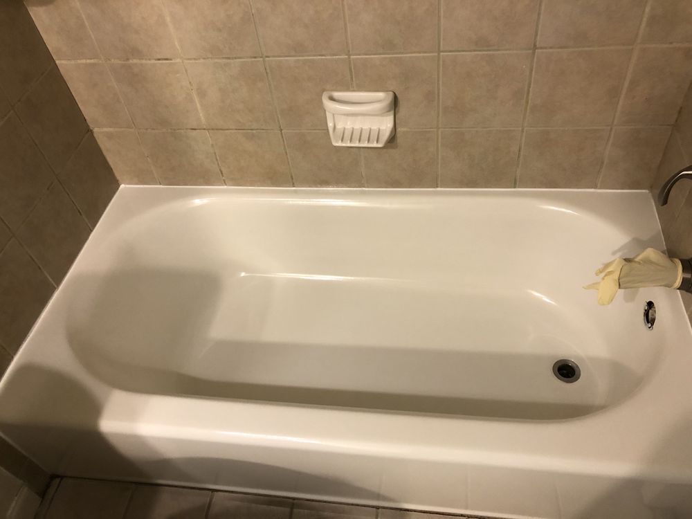 AK BATHTUB REFINISHING Updated May 2024 34 Photos & 37 Reviews