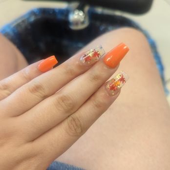 Q Nails - Nail Salons Near Me - Palm Desert, California